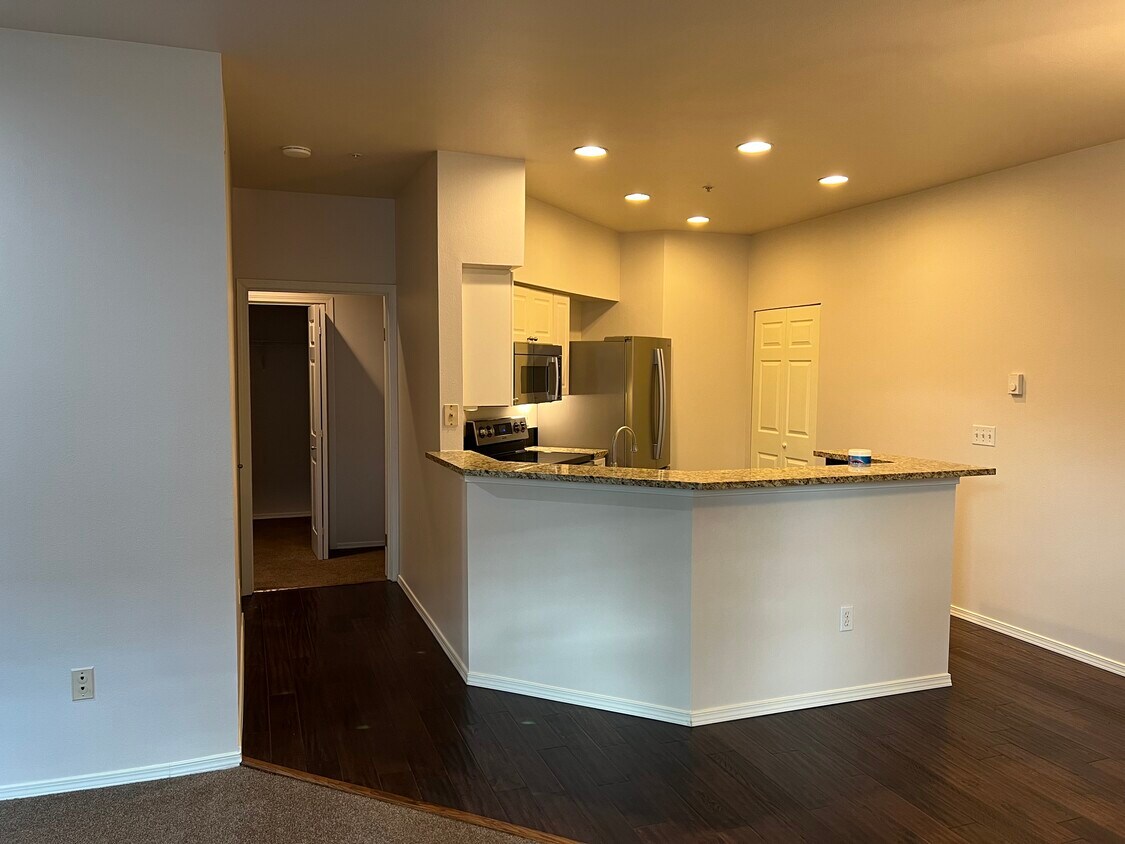 Foto principal - 16125 Juanita Woodinville Way NE