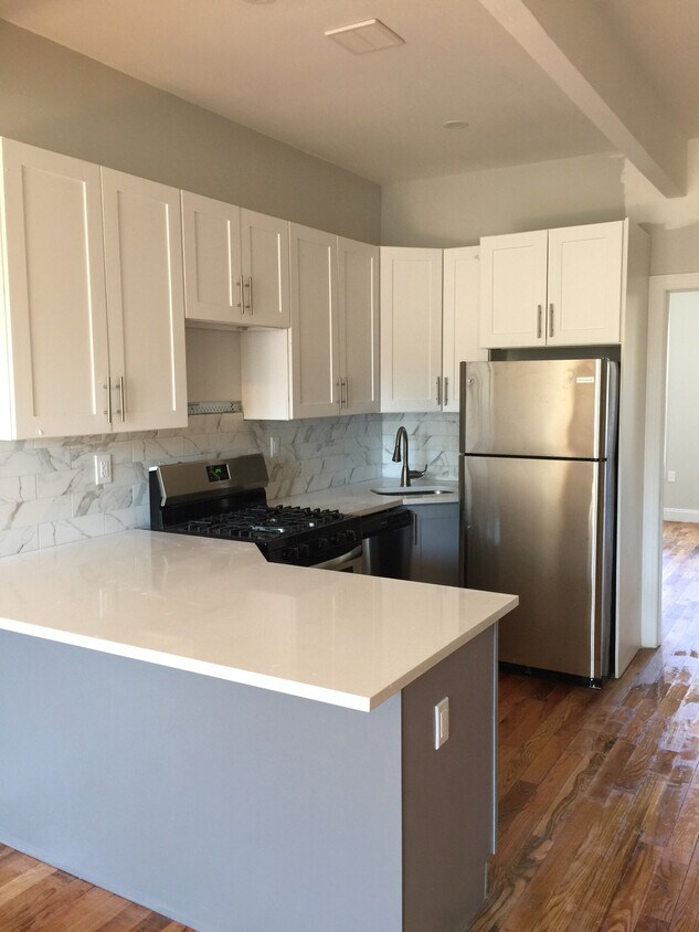 Primary Photo - 1308 Clay Ave
