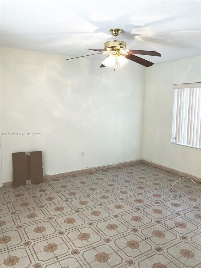 Foto del edificio - 3607 SW 7th St