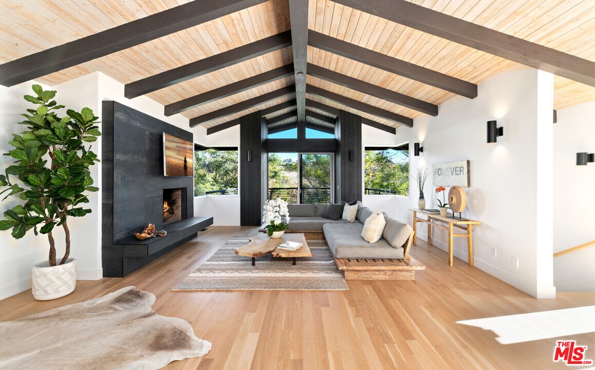 Foto principal - 6245 BUSCH Dr