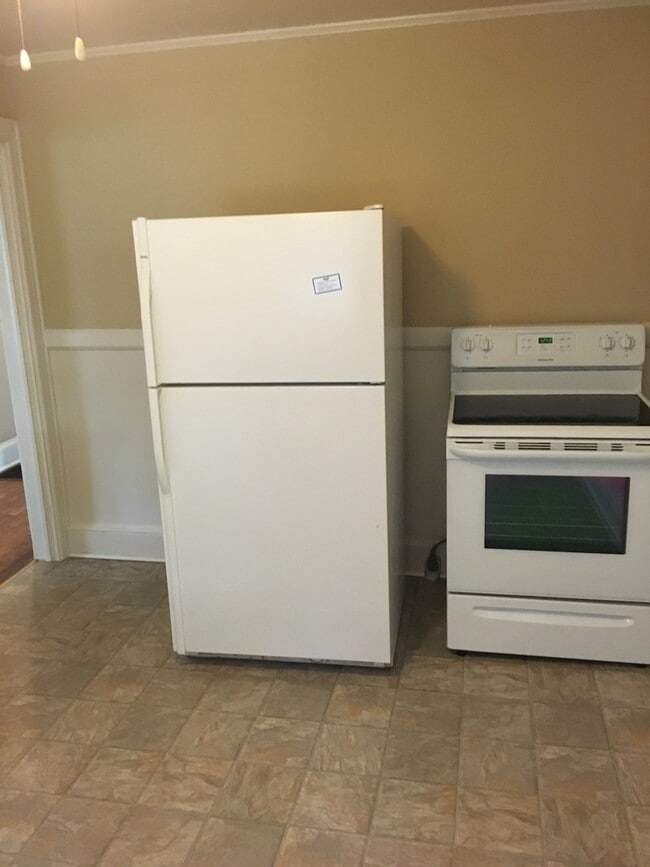 Building Photo - Greenville, 2BD/1BA, 1100SF