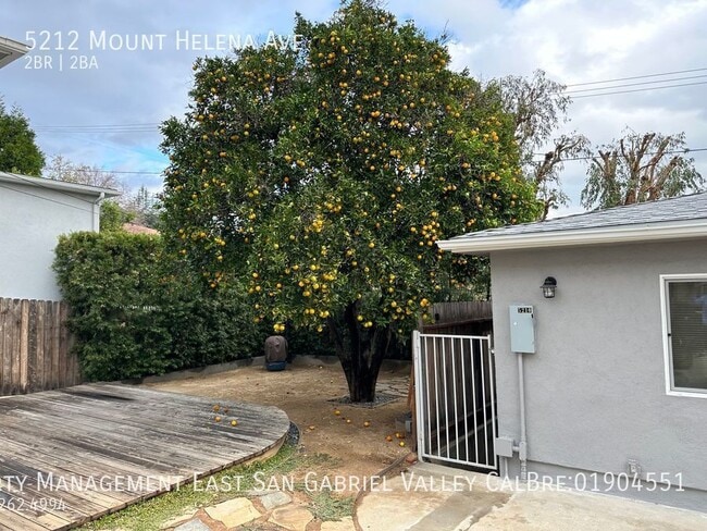 Foto del edificio - 5212 Mt Helena Ave