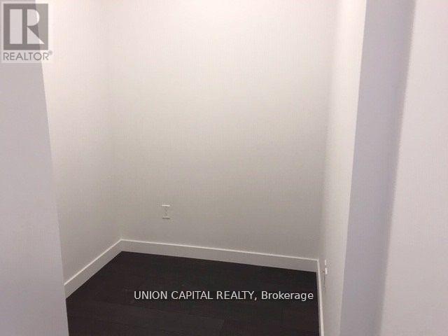 Building Photo - 8 Eglinton Ave E