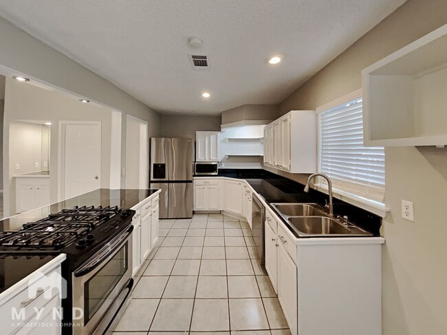 Building Photo - 9150 Park Trail