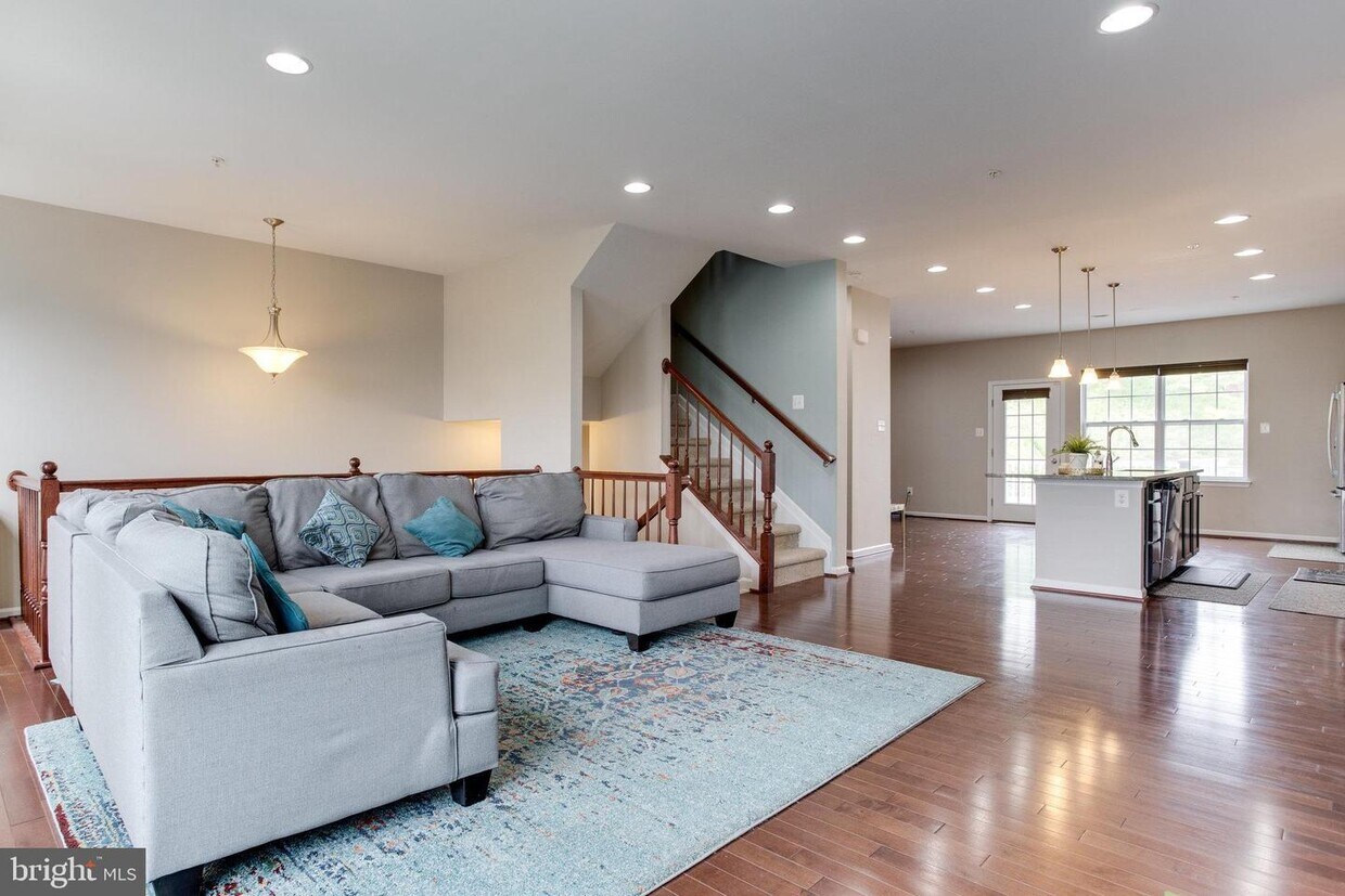 Foto principal - 6766 Green Mill Way