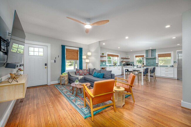 Foto del edificio - 211 Hargrove St