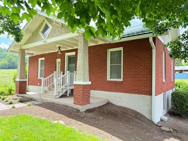 Building Photo - 1681 Linville Creek Rd