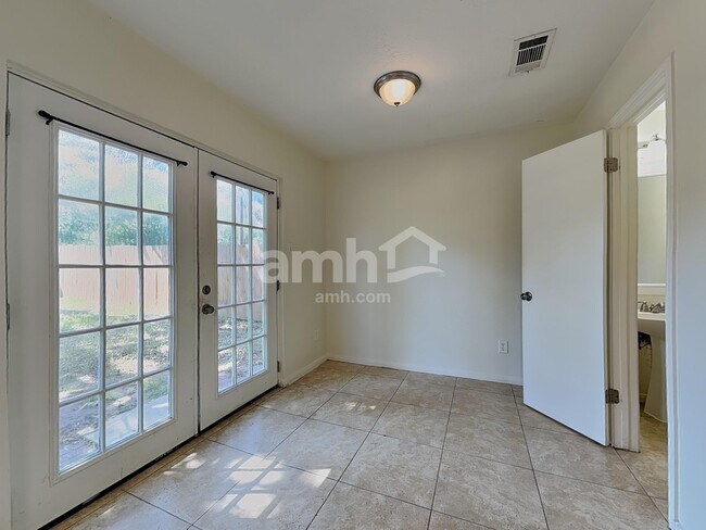 Foto del edificio - 2738 Springstone Dr
