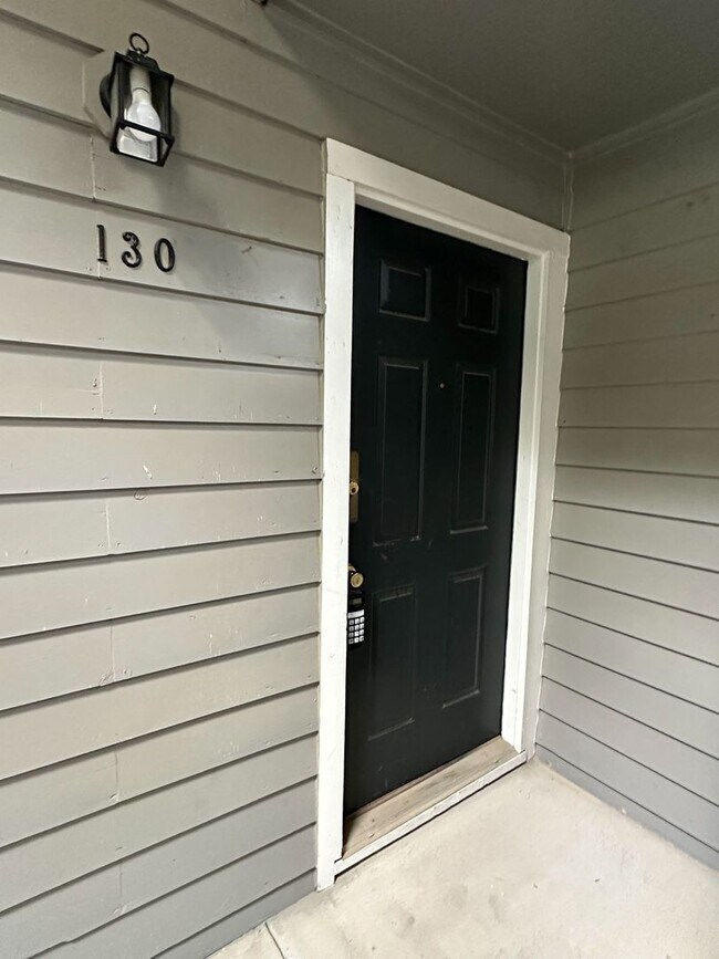 Foto del edificio - 2 bed/2 bath condo in great Roswell location