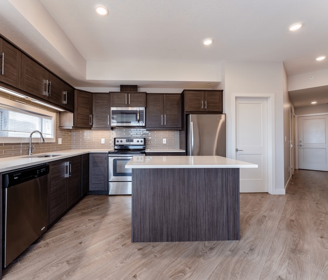 Building Photo - The Link