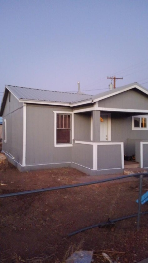 Foto principal - 210 E Cherry St