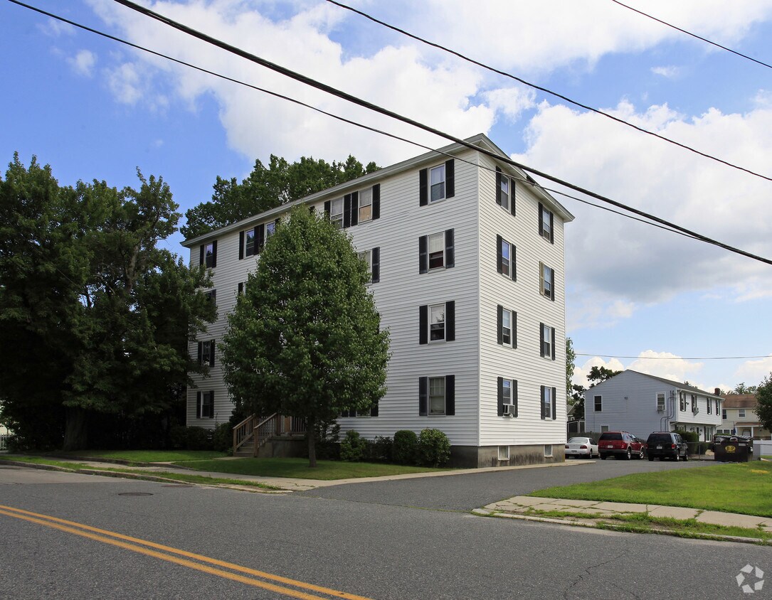 Primary Photo - 12 Water St