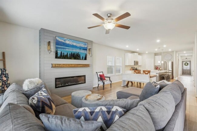 Building Photo - 17722 Hanson Ridge Dr