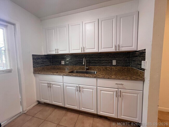 Foto del edificio - 645 SW 20th Ct