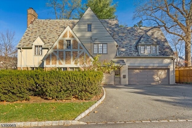 Foto del edificio - 107 Clinton Ave