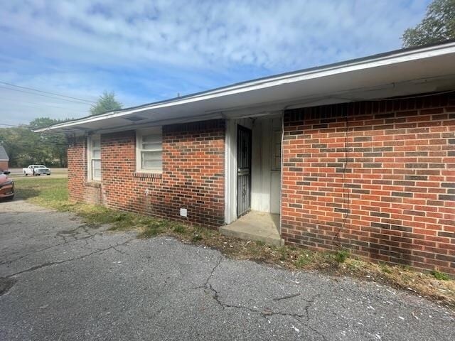 Building Photo - 680 N PERKINS Rd