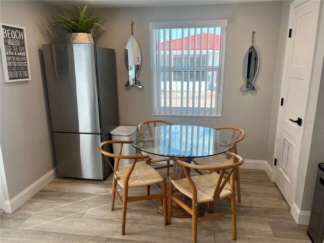 Building Photo - 6154 Midnight Pass Rd