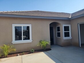 Building Photo - 8520 Grandy St