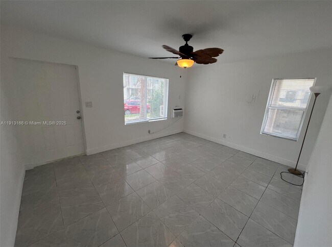 Foto del edificio - 1935 SW 2nd St