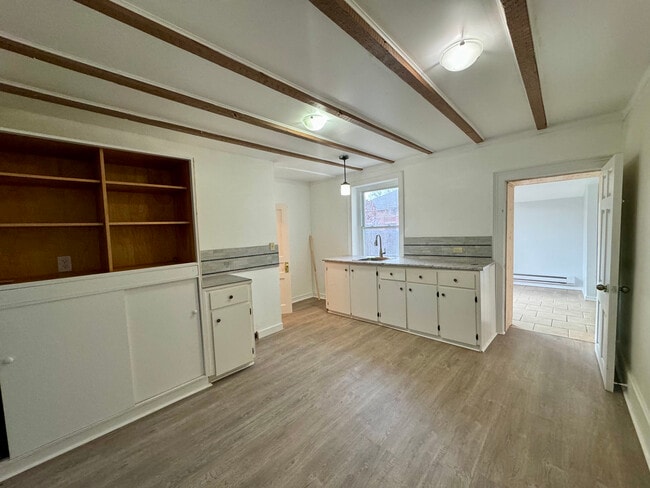 Photo du bâtiment - 109 Clothier St W