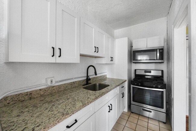 Foto del edificio - 323 N Westland Ave