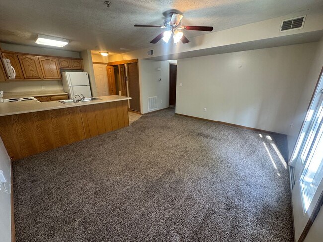 Foto del edificio - 2 Bedroom 2 Bathroom Condo Near MedCenter ...