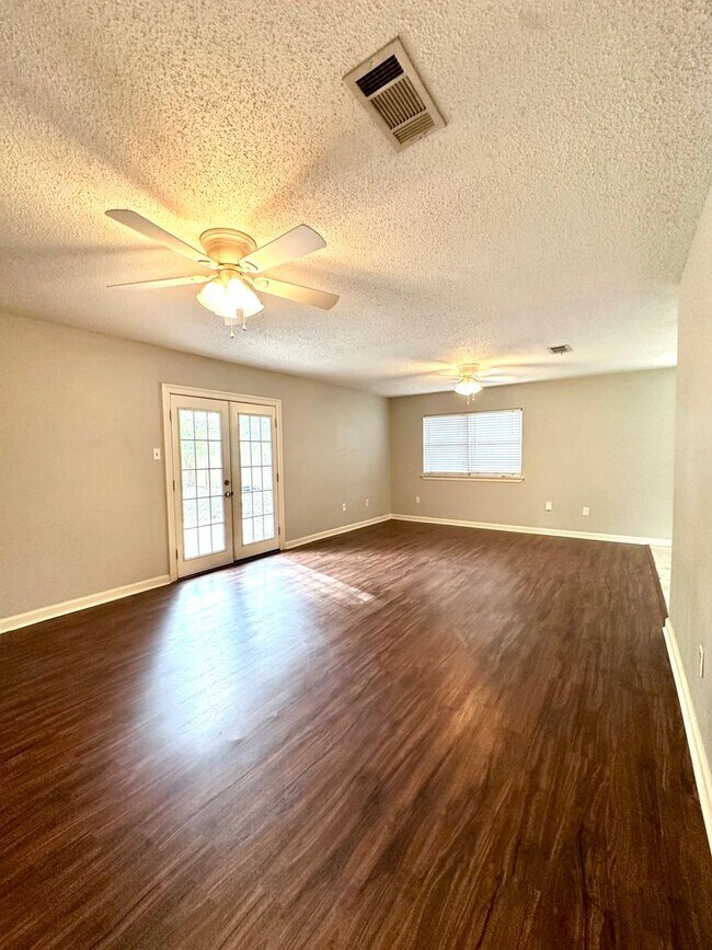 Foto del edificio - 3BR 2BA Jason Dr. Denham Springs