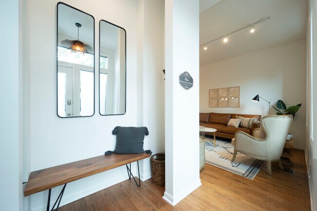 Foto del edificio - 1939 N Honore St