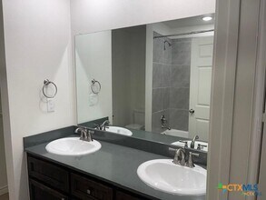 Building Photo - 2307 Alterman Dr