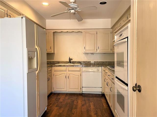 Foto del edificio - 432 River Oaks Ln