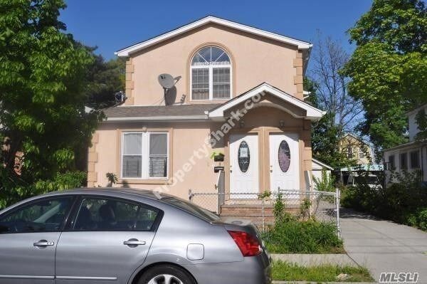 Primary Photo - 140-45 161st St