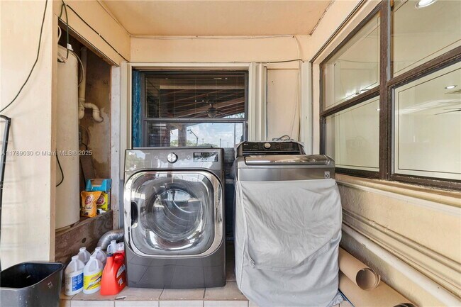 Foto del edificio - 9646 SW 151 Ave
