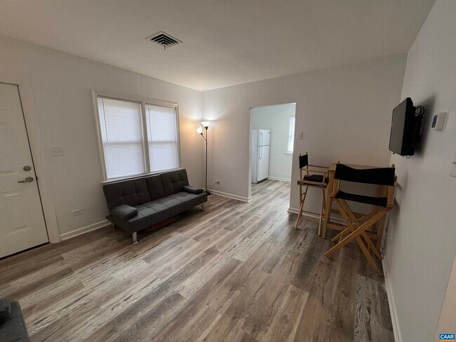 Foto del edificio - 301 South Street West