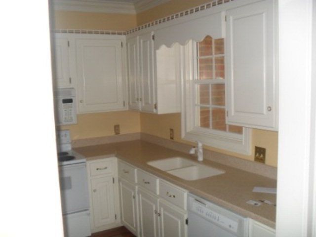Building Photo - 302 Allison's Way