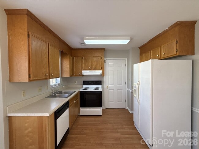 Foto del edificio - 4608 Falcon Chase Dr SW