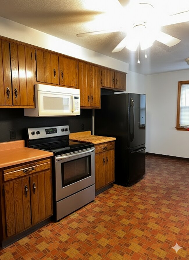 Building Photo - 278 Hopewell Dr