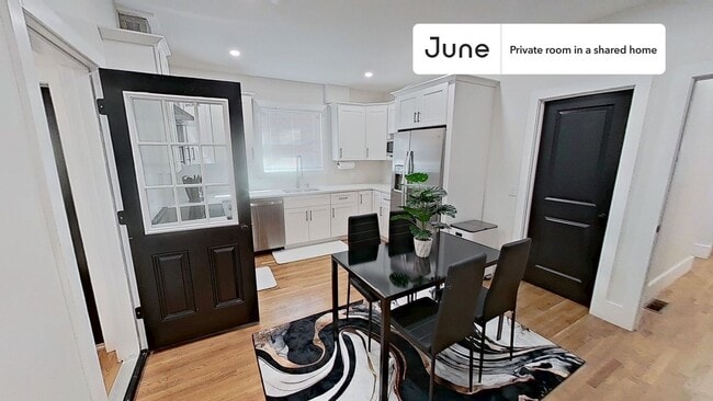 Foto del edificio - Room in Shared 5 bed/2 bath home