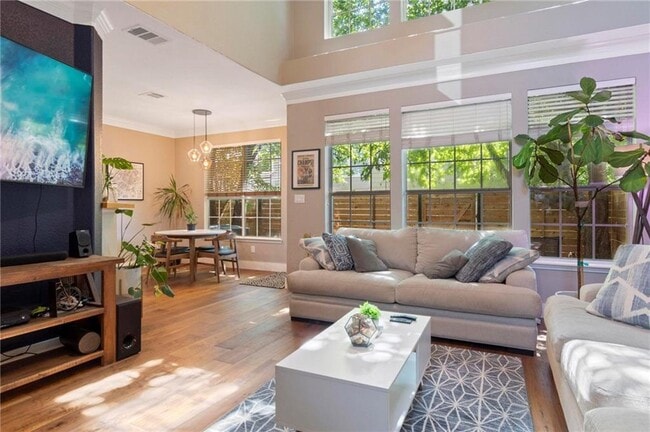 Foto del edificio - 2632 Century Park Blvd