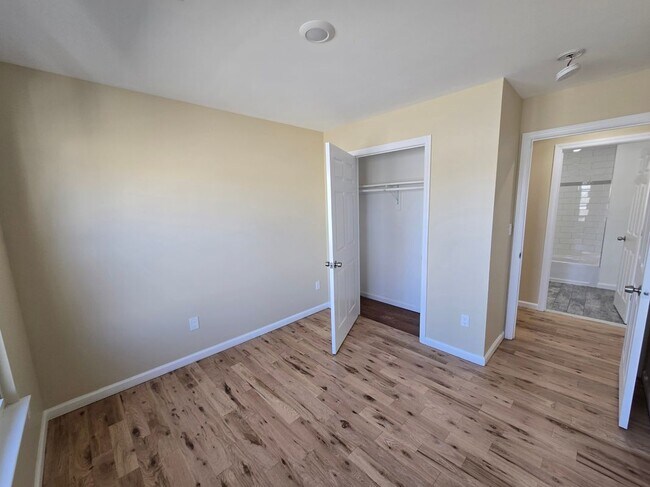 Foto del edificio - 53 Philip Pl