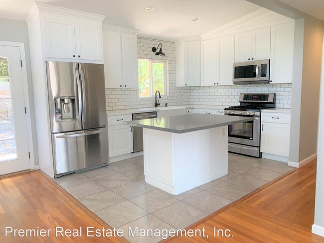 Building Photo - 4 br, 2 bath House - 7661 Troy Terr