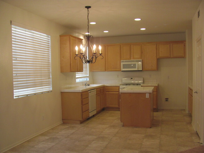 Foto del edificio - Moreno Valley Ranch 4 Bedroom Beauty