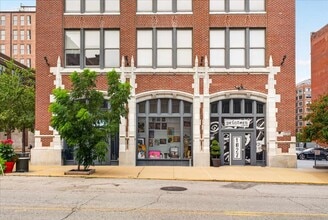 Building Photo - 1627 Locust St