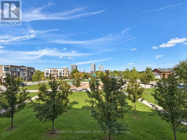 Building Photo - 211 Squire Cres