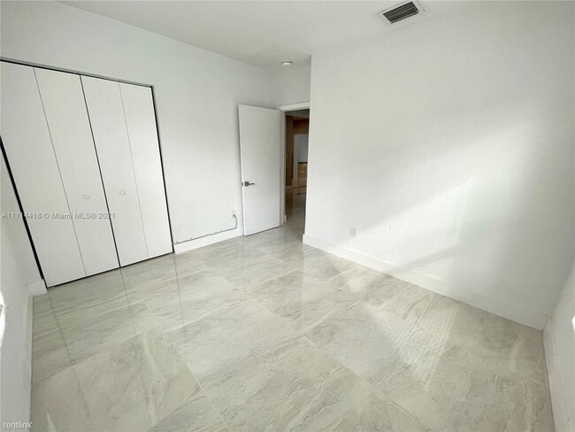 Foto del edificio - 3 br, 2 bath House - 529 NW 42nd St