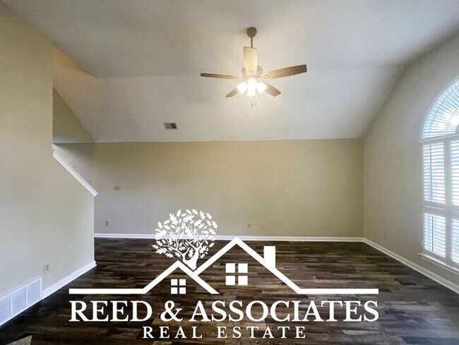 Building Photo - Cordova Home Conveniently Located