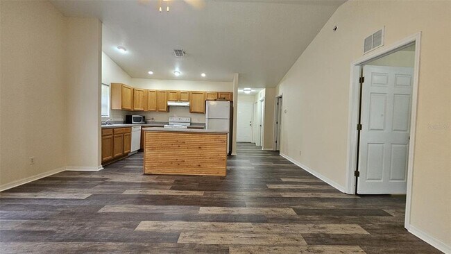 Foto del edificio - 6300 W Oak Park Blvd