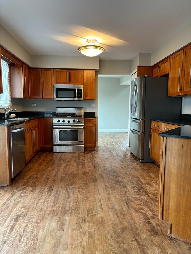 Building Photo - 1667 Hinterlong Ln