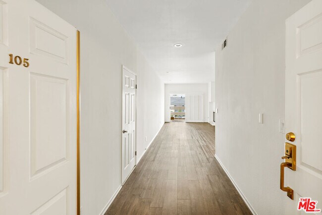 Foto del edificio - 1800 Butler Ave