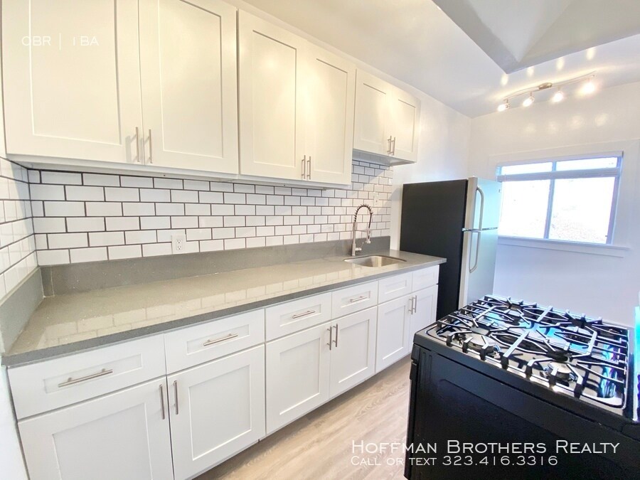 Primary Photo - Fedora Luxury Apartments
