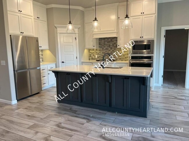 Building Photo - 3512 Tahoe Dr